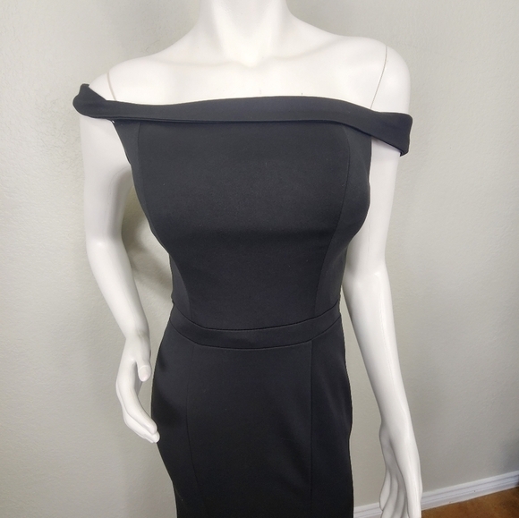 Lucci Lu Sleeveless Off Shoulder Black Formal Fishtail Gown Size 8 - Picture 4 of 13